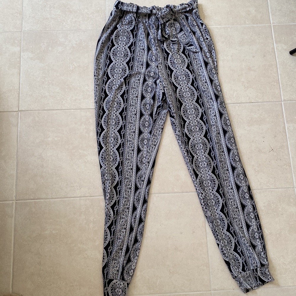 Pattern pants - Picture 3 of 3